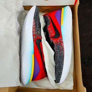 Nike Epic React Flyknit 2